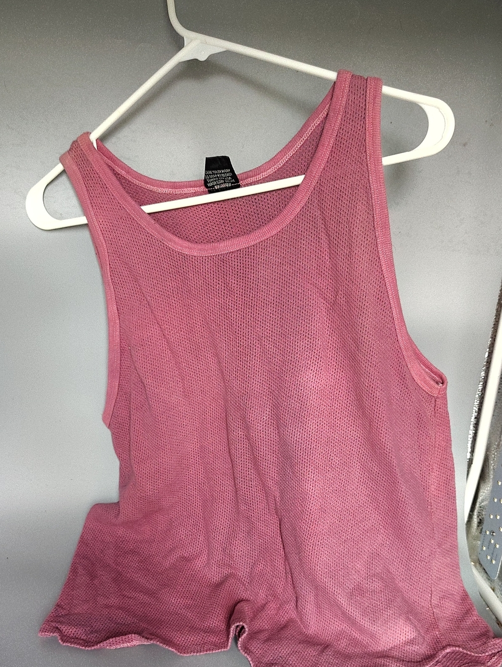 Women’s Sleeveless Mesh Tank Top - Pink